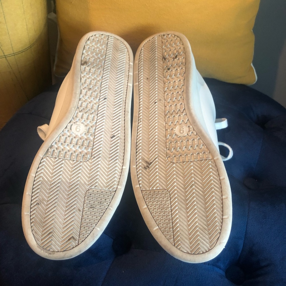 A New Day - Floral Embroidered Sneakers - Size 9 - Picture 5 of 5